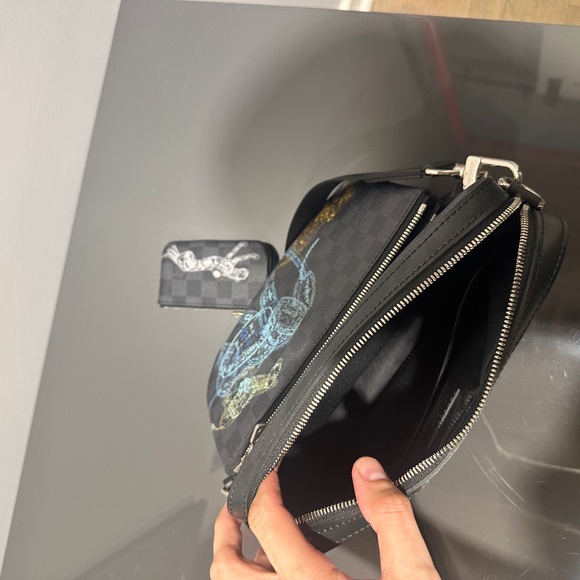 Louis Vuitton Trio Messenger Bag Limited Edition Wild Animals Damier Graphite - Picture 4 of 4